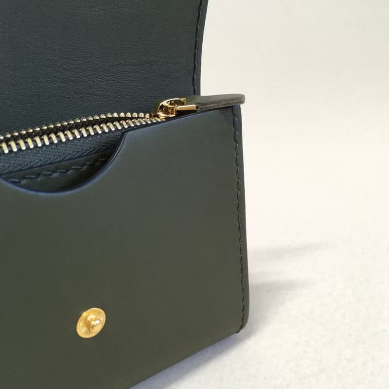 經典手工牛皮短夾/卡其綠