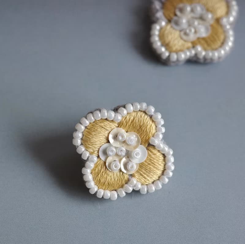 迷人的刺繡耳環材料包 花朵 手縫 刺繡 珠繡 新手ok 影片教學
