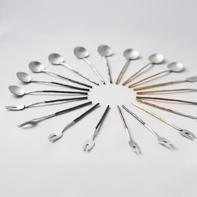 小さいまあるいスプーン