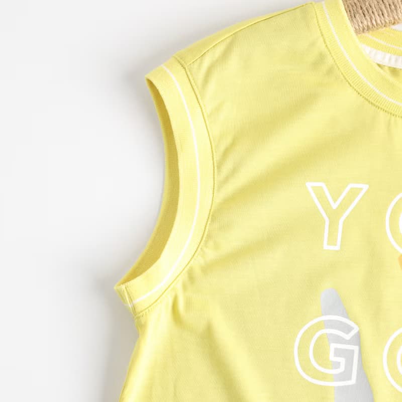 BIR 幾何字母背心 綠/白