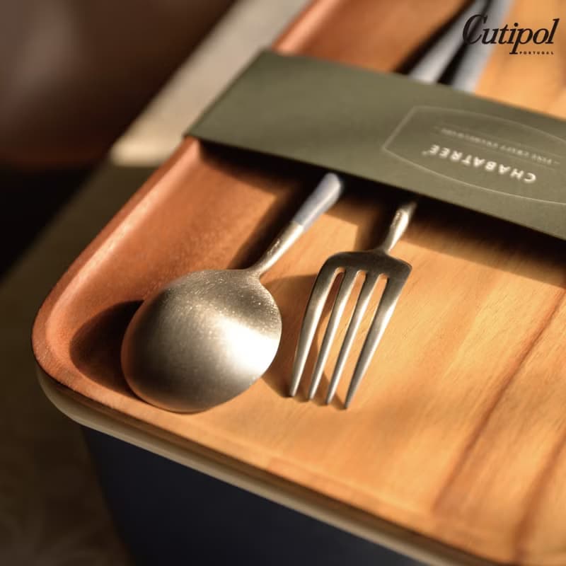 葡萄牙Cutipol 優惠套組Chabatree琺瑯木蓋盒+GOA藍柄點心組