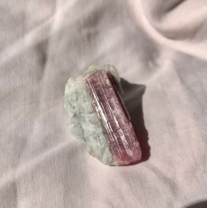 粉紅碧璽 型狀特別 閃亮 水晶簇 擺設 城堡 礦標 天然原石 水晶