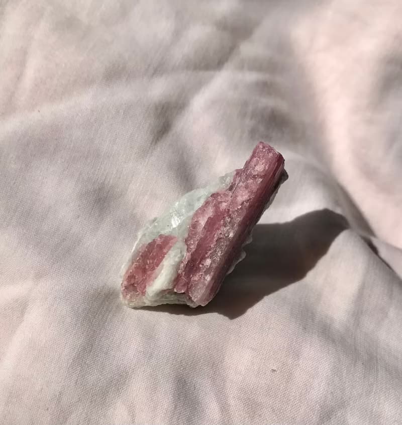 粉紅碧璽 型狀特別 閃亮 水晶簇 擺設 城堡 礦標 天然原石 水晶