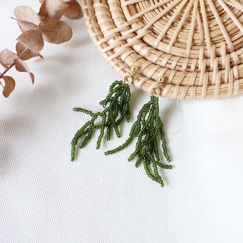串珠耳飾_松葉/深綠色/beading earing