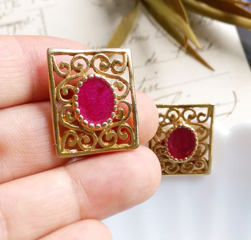 Vintage Jewelry 西洋古董飾品 金屬鍍金 簍空窗花 針式耳環