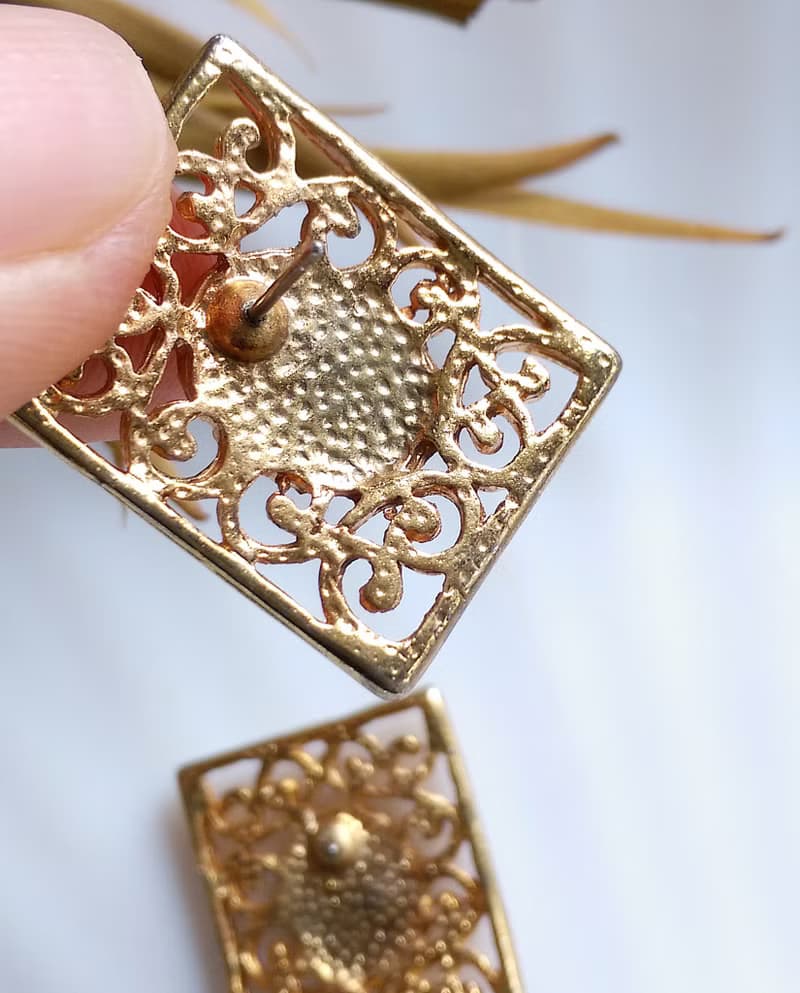 Vintage Jewelry 西洋古董飾品 金屬鍍金 簍空窗花 針式耳環