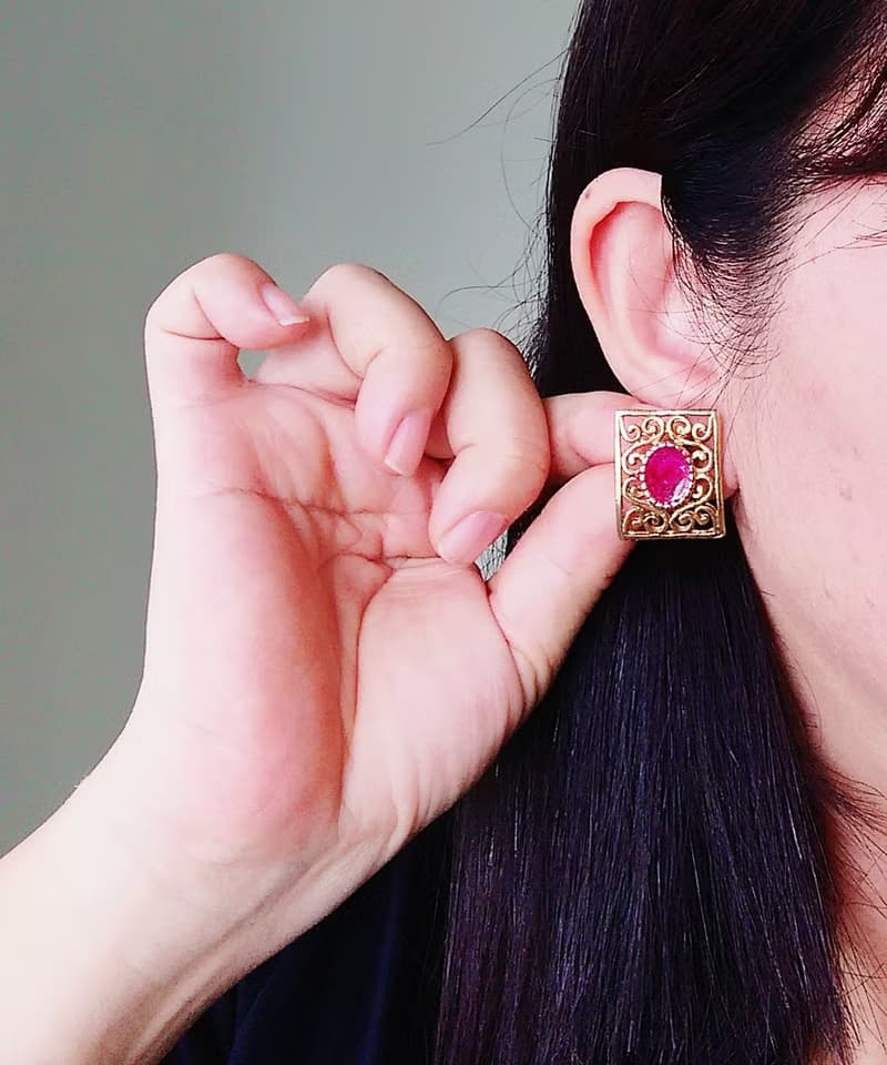 Vintage Jewelry 西洋古董飾品 金屬鍍金 簍空窗花 針式耳環