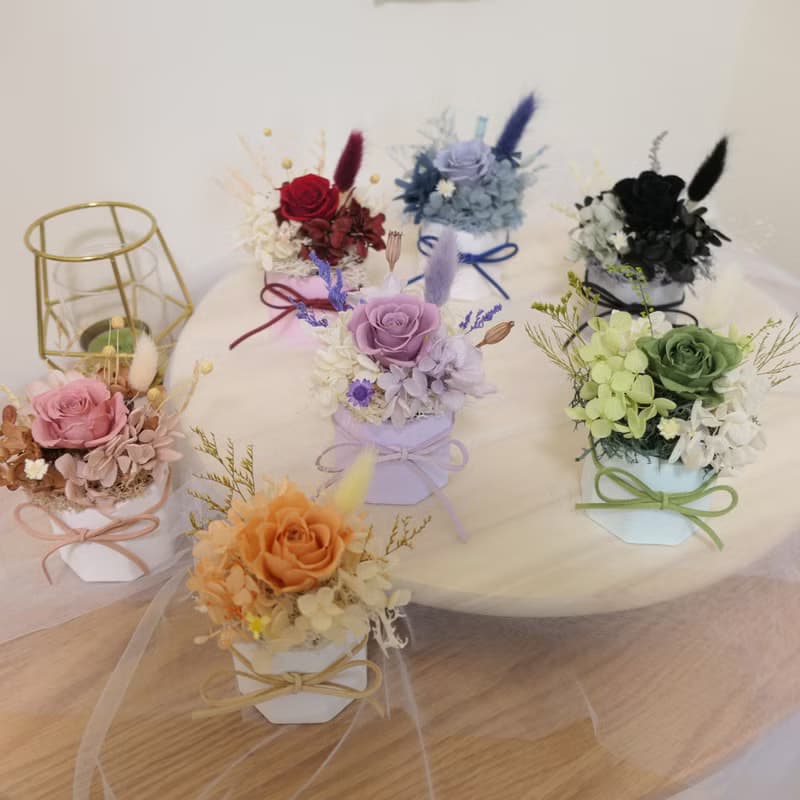 【永生玫瑰小盆花】桌上療癒小物/禮物/擴香石盆花