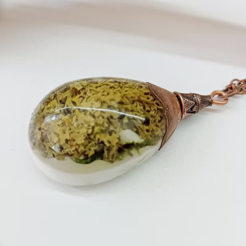 Forest necklace with lichen Witch jewelry Lichens in resin necklace 生日禮物 項鍊