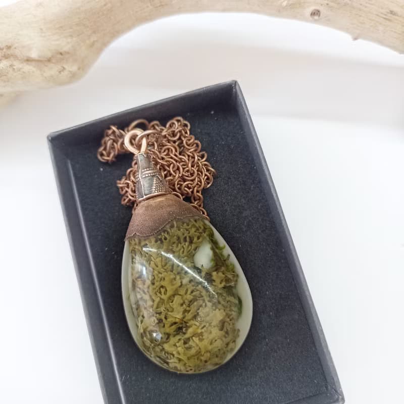 Forest necklace with lichen Witch jewelry Lichens in resin necklace 生日禮物 項鍊