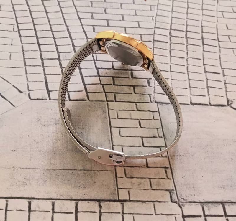 圓弧金色 老瑞士 Universal Geneve 金色 自動上鍊 女用古董手錶