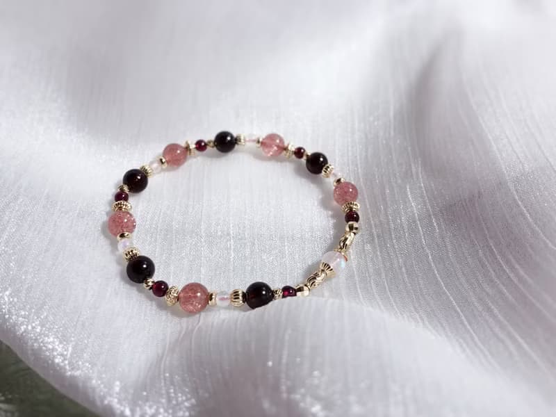 石榴石、星光草莓晶、紫牙烏、月光石 天然石手鍊