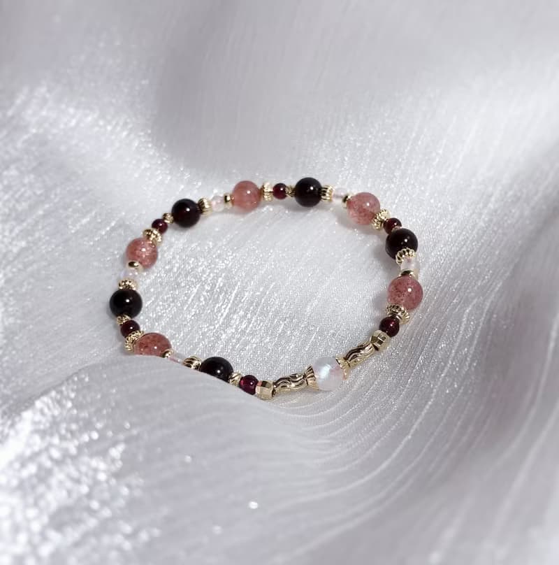 石榴石、星光草莓晶、紫牙烏、月光石 天然石手鍊