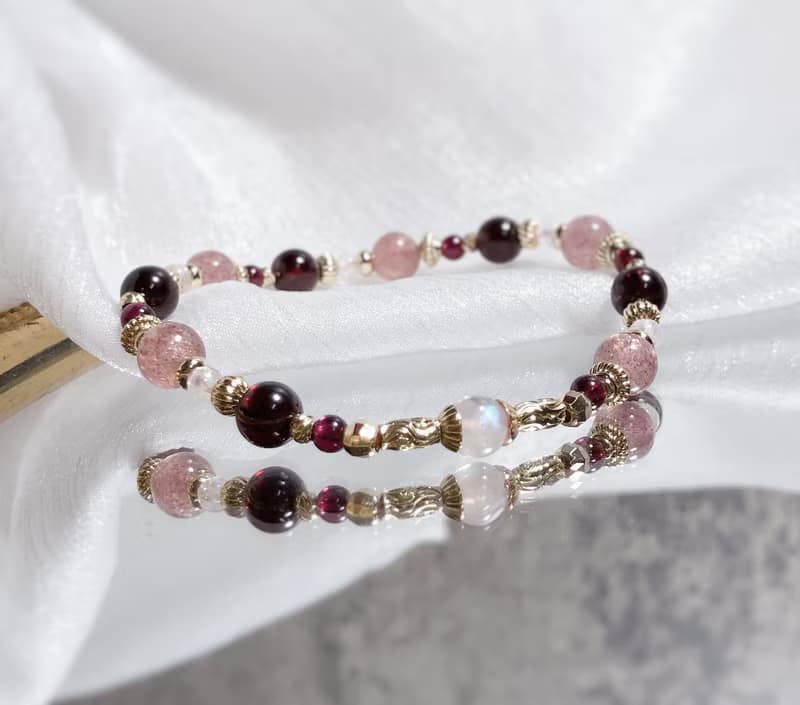 石榴石、星光草莓晶、紫牙烏、月光石 天然石手鍊