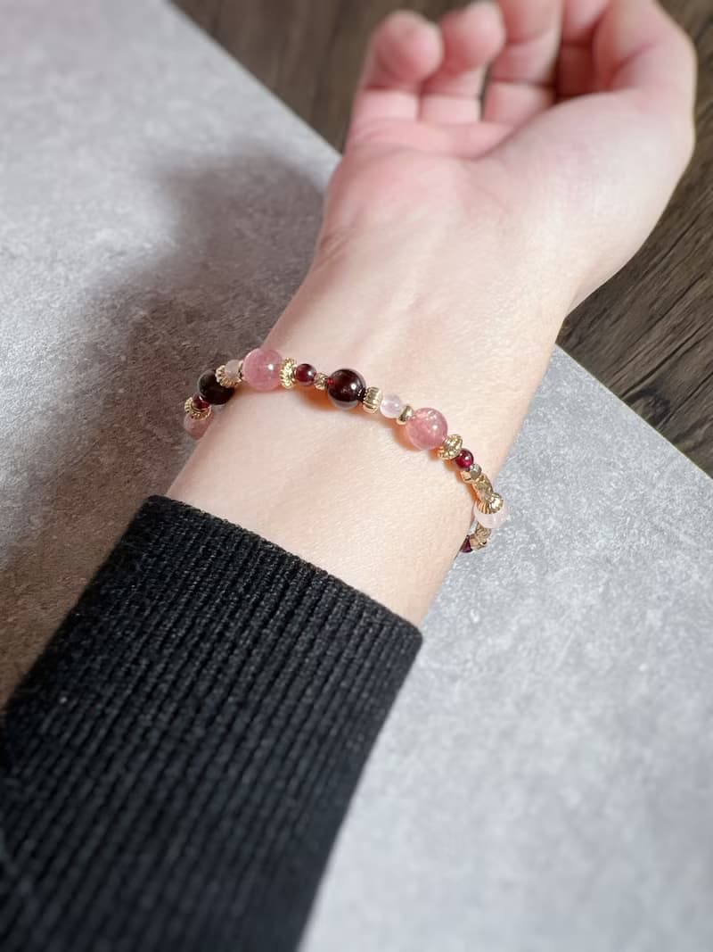 石榴石、星光草莓晶、紫牙烏、月光石 天然石手鍊