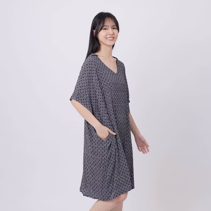 Mindy印花V小領寬口袋洋裝 粼波點點