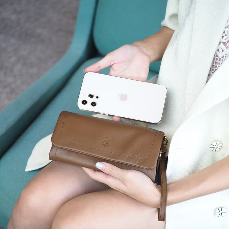 Mousse wallet (Walnut brown) : Long wallet, soft leather wallet, Brown
