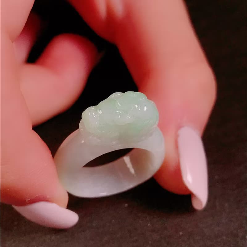 【招財】飄陽綠翡翠貔貅戒指戒圈 |國際10圍 | 天然緬甸玉翡翠A貨