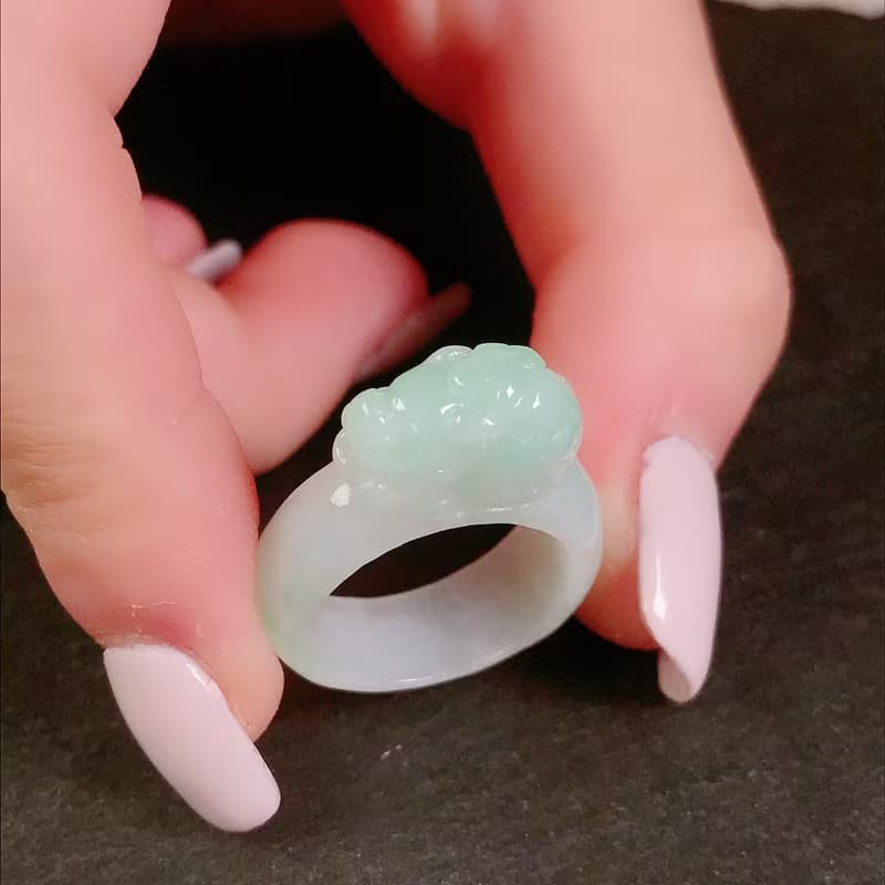 【招財】飄陽綠翡翠貔貅戒指戒圈 |國際10圍 | 天然緬甸玉翡翠A貨
