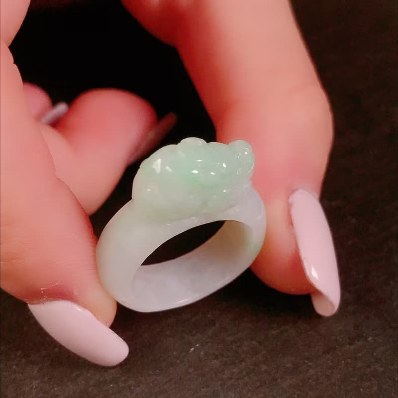 【招財】飄陽綠翡翠貔貅戒指戒圈 |國際10圍 | 天然緬甸玉翡翠A貨