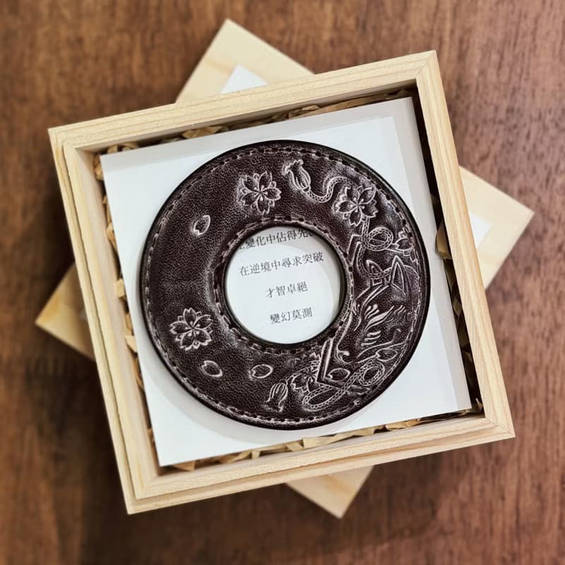 原創手工製作牛皮劍道刀鐔 御先稻荷 霧蠟咖啡 劍鍔 Tsuba