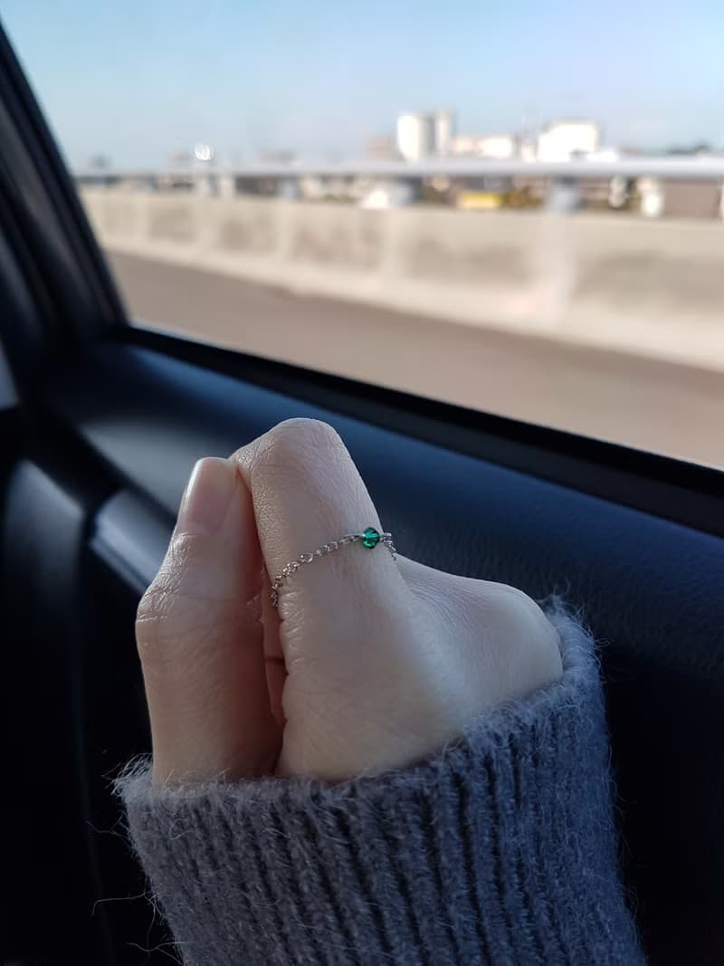 小水晶 細鍊 鍊戒 (祖母綠)