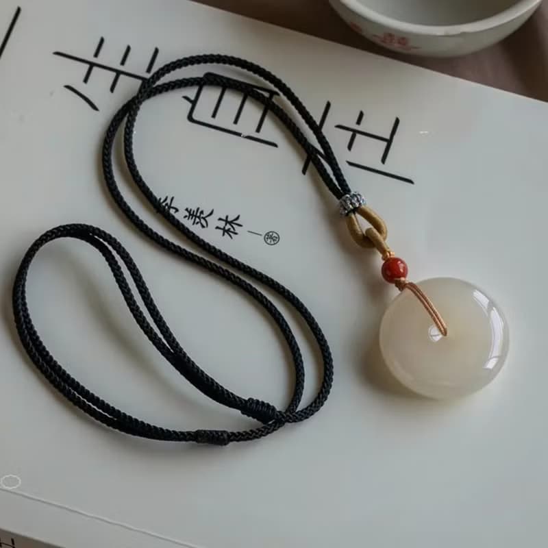 天然藕粉和田玉平安扣項鏈