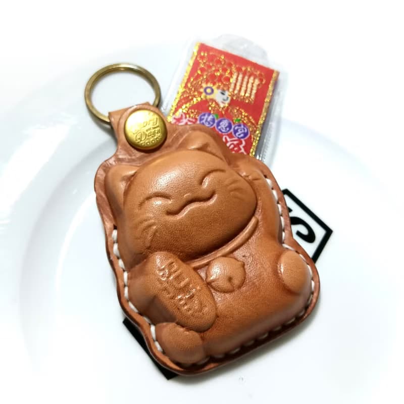 招財貓雞蛋糕開運皮套 / 可愛又帶來好運氣