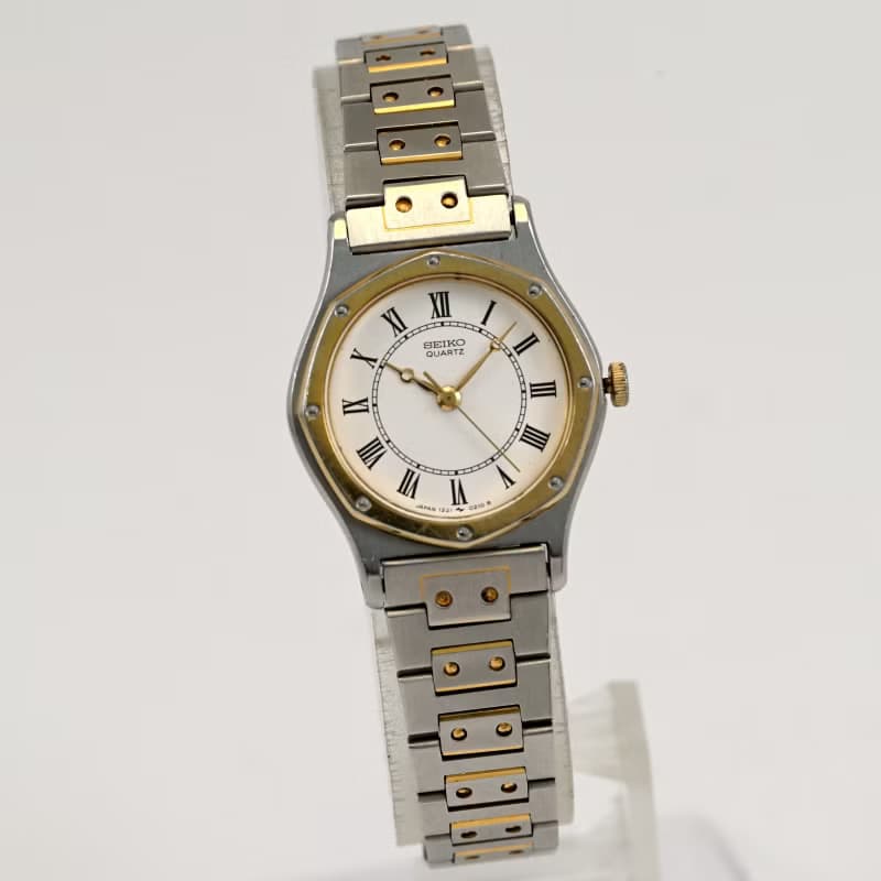 送料無料 SEIKO 女性用腕時計 クォーツ 23mm ホワイトダイヤル 手錶 古董錶 ローマ数字 八角形 日本発送