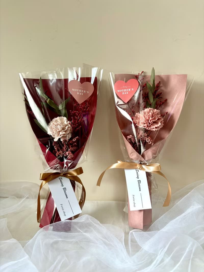 sueing_blossom  小資款康乃馨乾燥花束