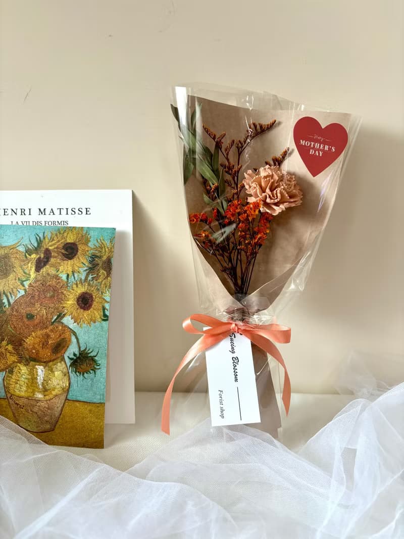 sueing_blossom  小資款康乃馨乾燥花束