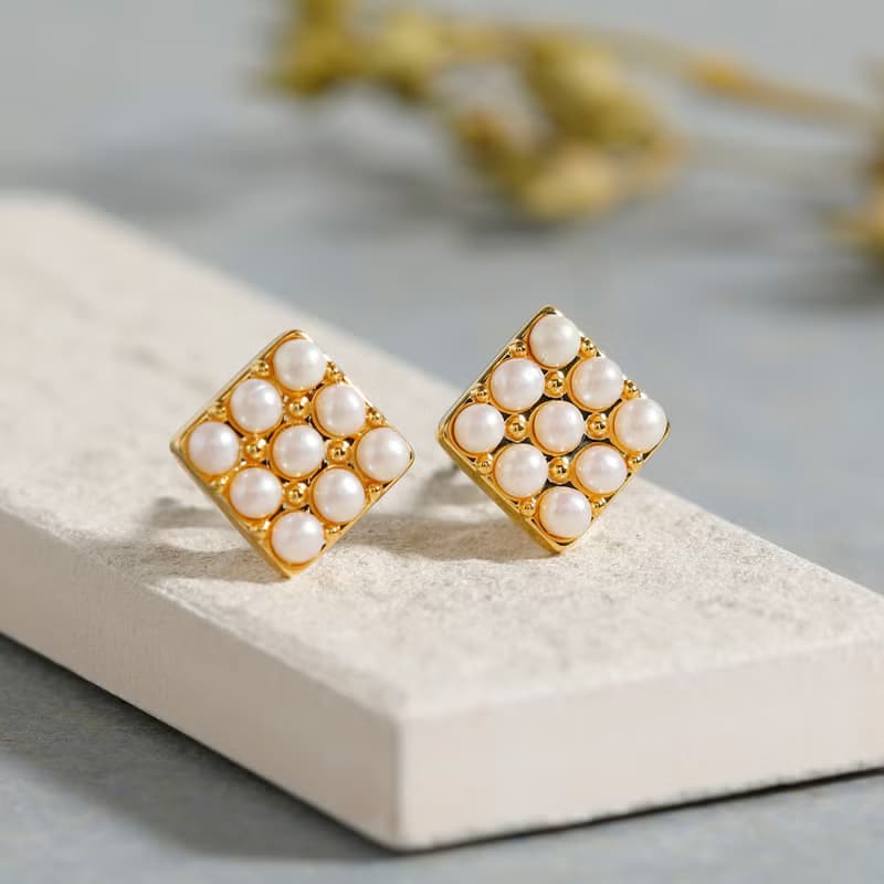 9pearl square pierced earring GD　ニッケルフリー　チタンポスト　パール　スクエア　ゴールド