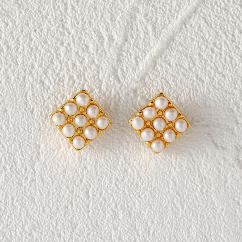 9pearl square pierced earring GD　ニッケルフリー　チタンポスト　パール　スクエア　ゴールド