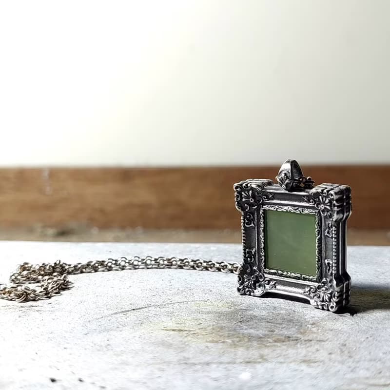 【畫框系列】台灣玉正方銀墜項鍊 | 古典復古設計 × 文藝輕奢風