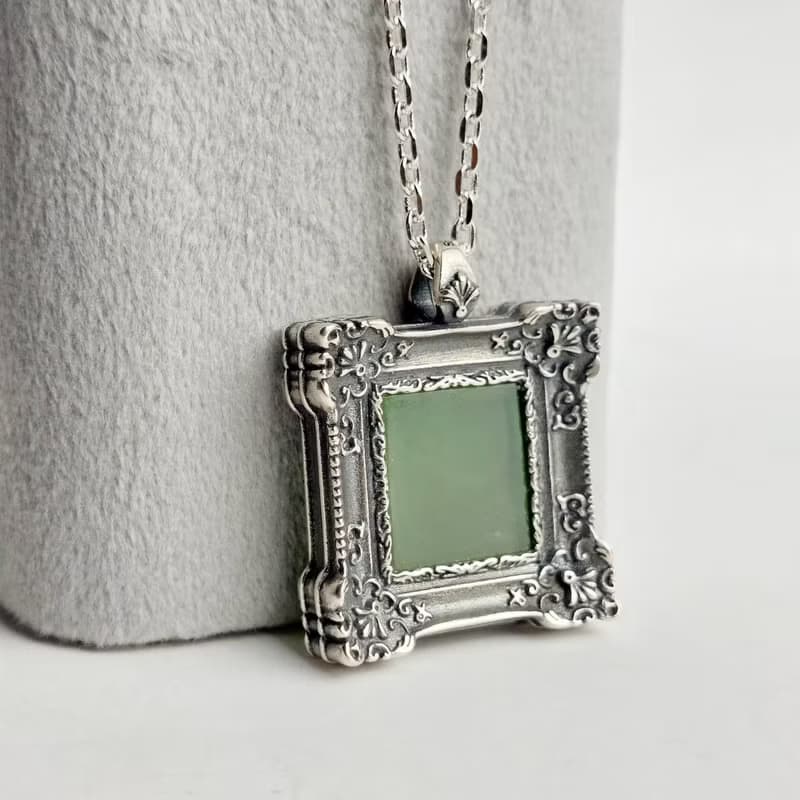 【畫框系列】台灣玉正方銀墜項鍊 | 古典復古設計 × 文藝輕奢風