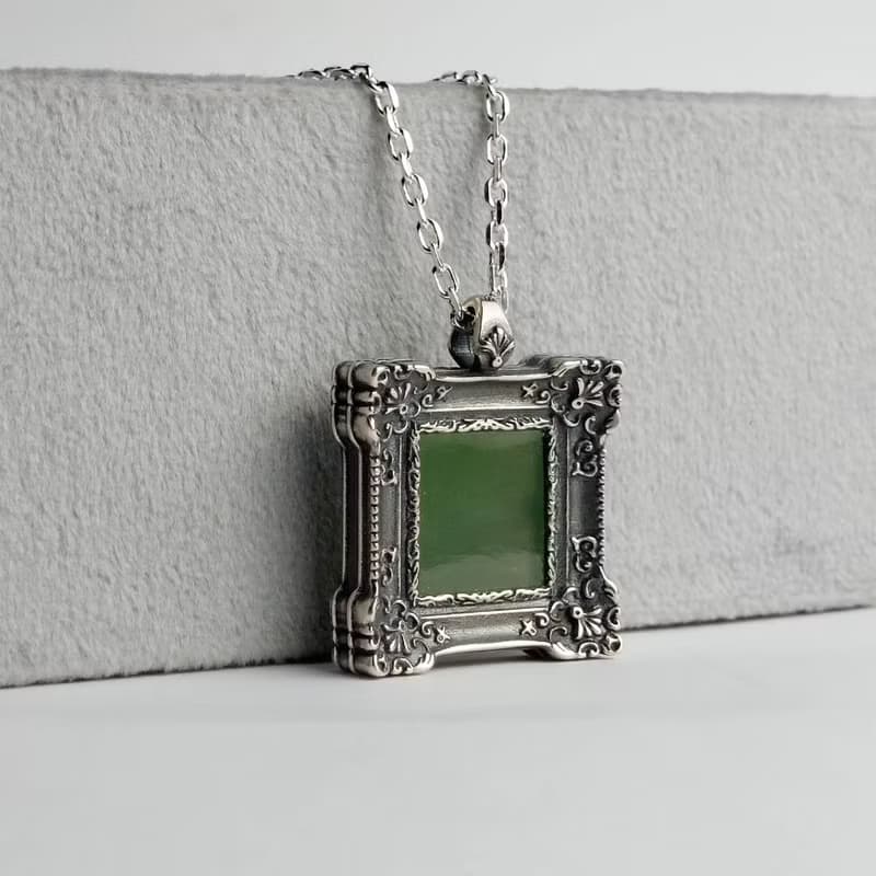 【畫框系列】台灣玉正方銀墜項鍊 | 古典復古設計 × 文藝輕奢風