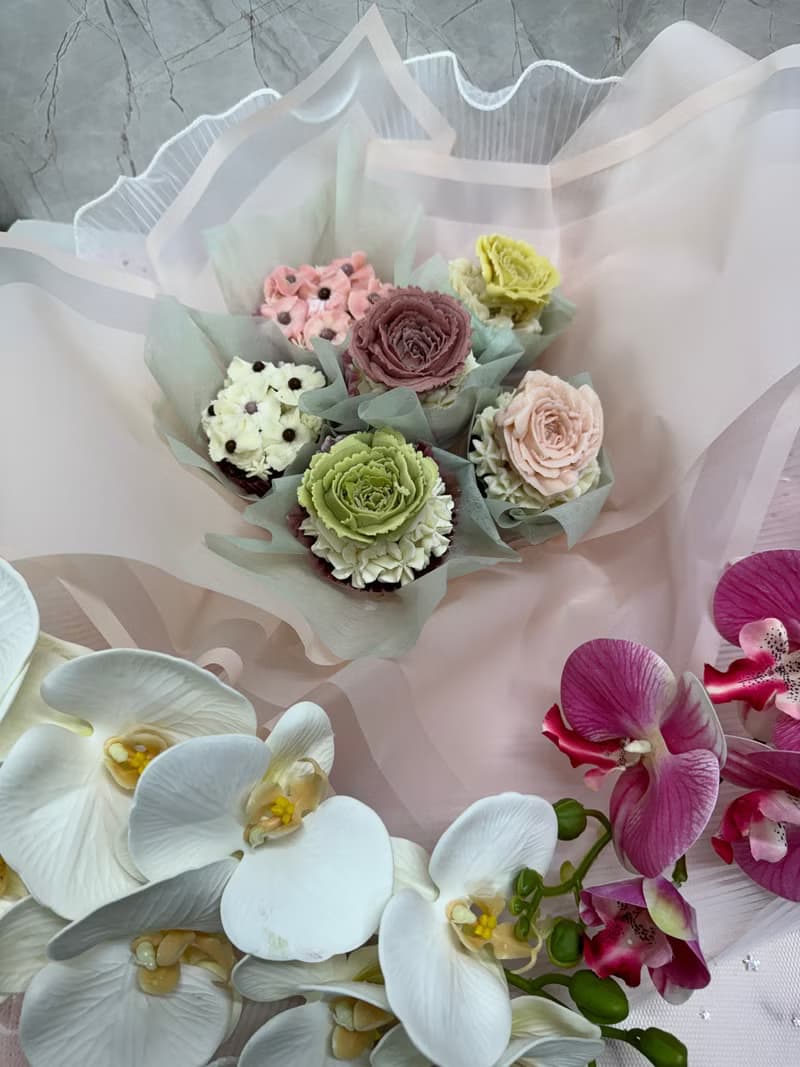 AY baker 限時 免費花束包裝 韓式裱花杯子蛋糕 cupcake