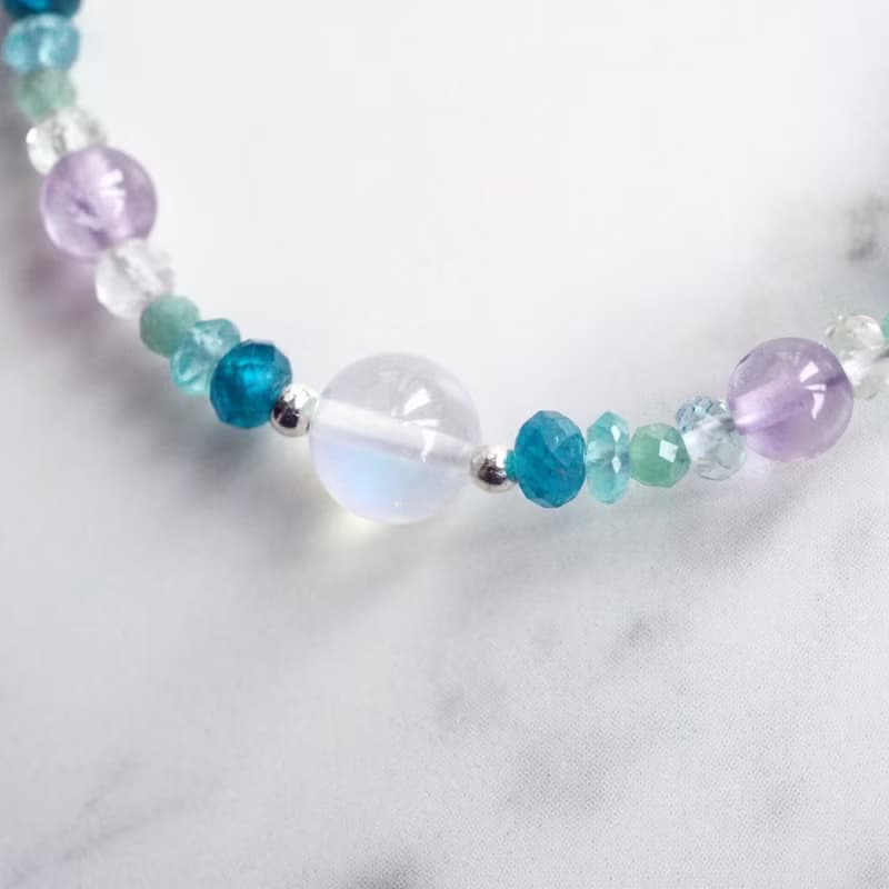 季節雨 ‧ 繡球花開 | 月光石、海藍寶、螢石、磷灰石 純銀手鍊