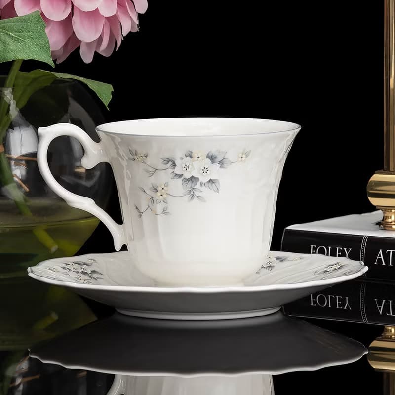英國製Royal Doulton 1983年陶瓷下午茶紅茶杯咖啡杯盤組