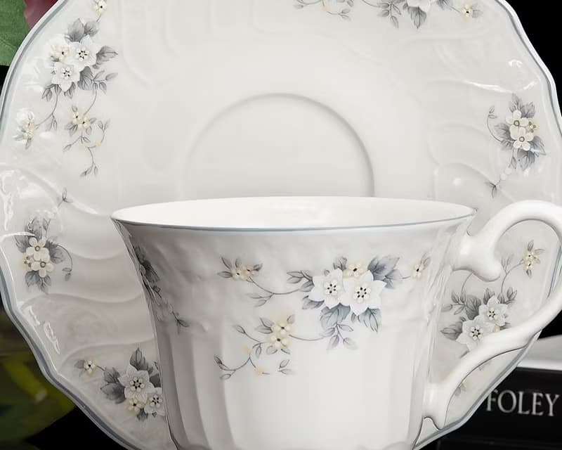 英國製Royal Doulton 1983年陶瓷下午茶紅茶杯咖啡杯盤組