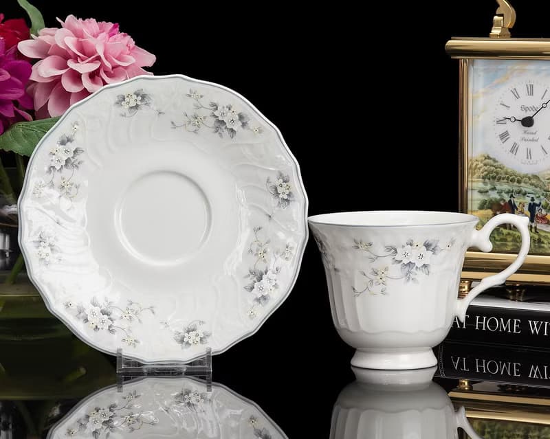 英國製Royal Doulton 1983年陶瓷下午茶紅茶杯咖啡杯盤組