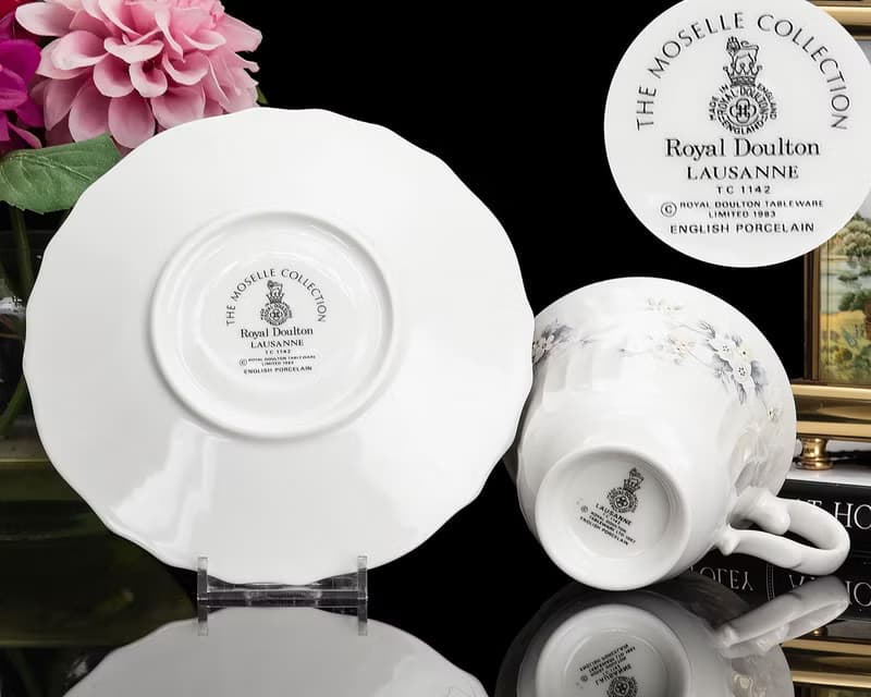 英國製Royal Doulton 1983年陶瓷下午茶紅茶杯咖啡杯盤組
