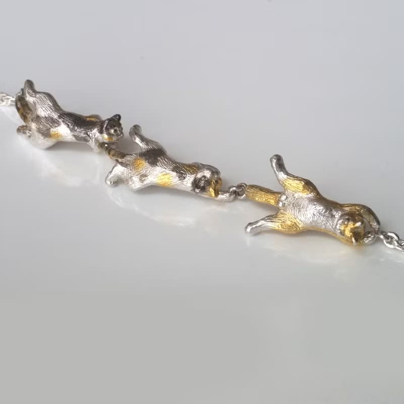 3匹の猫ブレスレット