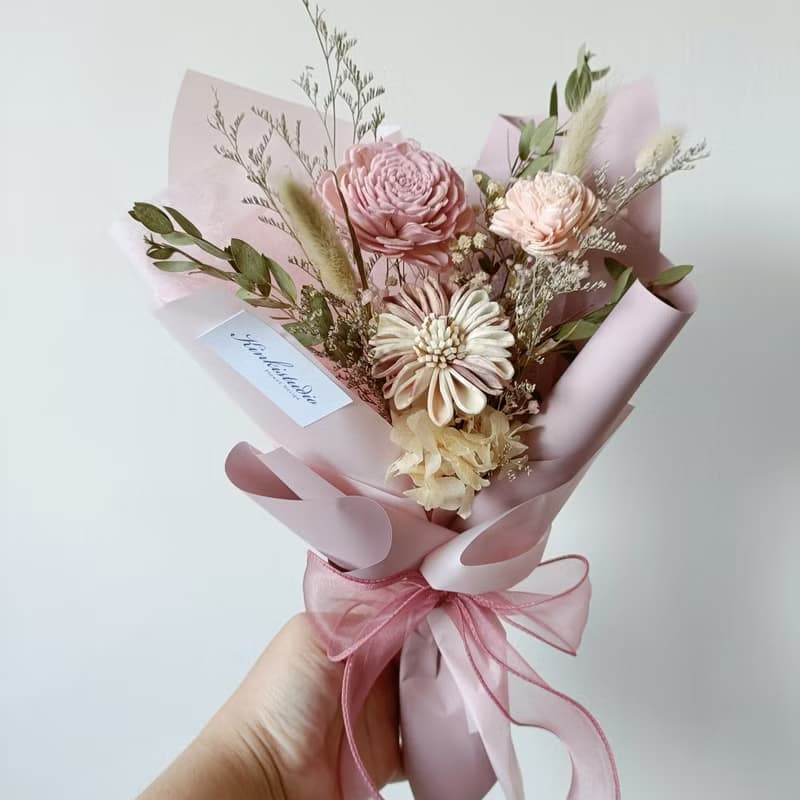 永生玫瑰康乃馨花束 求婚結婚捧花外拍生日禮物七夕情人節花束中