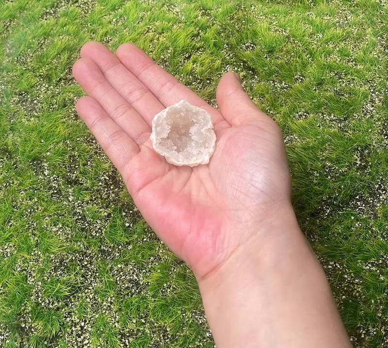 天然原礦可愛招財白晶洞 財運水晶 快速出貨 辦公室擺件 風水擺件