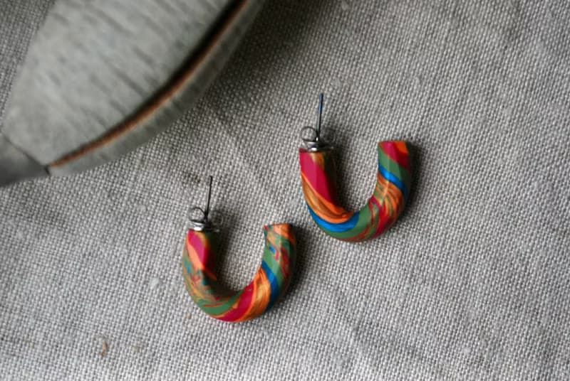 nijiピアス　orange green gold pink