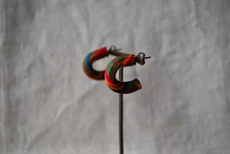 nijiピアス　orange green gold pink