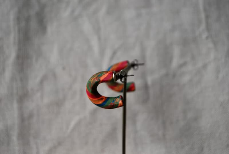 nijiピアス　orange green gold pink