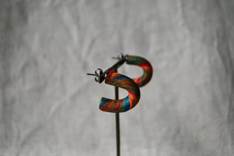nijiピアス　orange green gold pink