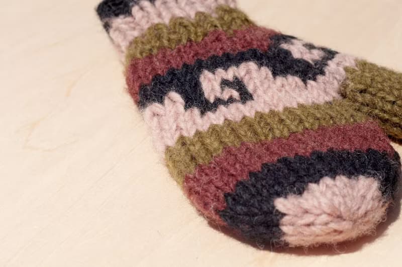 限量一件針織純羊毛保暖手套 / 兒童手套 / 童手套 / 內刷毛手套 / 針織手套 / 拳擊手套 - 大地色調海浪條紋